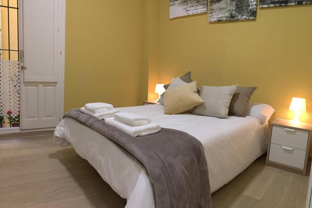 Cozy And Well Located Apartment In The Center Of Séville Extérieur photo