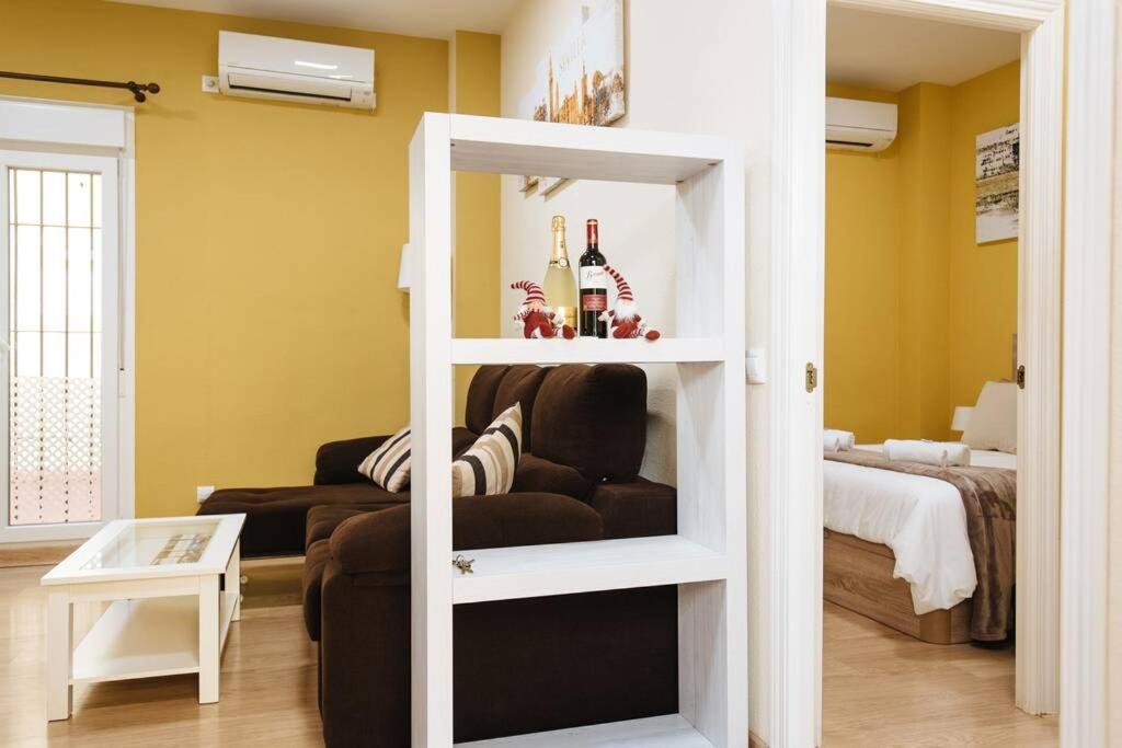 Cozy And Well Located Apartment In The Center Of Séville Extérieur photo