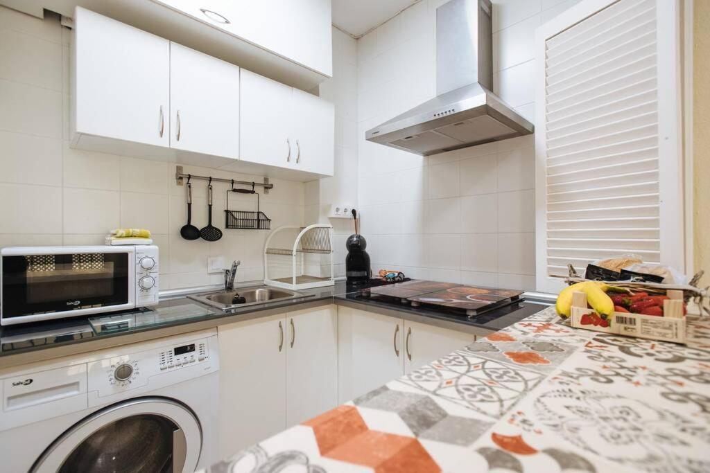 Cozy And Well Located Apartment In The Center Of Séville Extérieur photo
