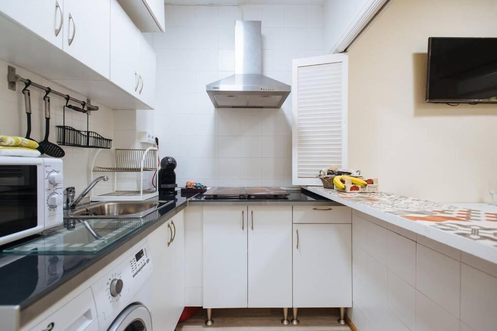 Cozy And Well Located Apartment In The Center Of Séville Extérieur photo
